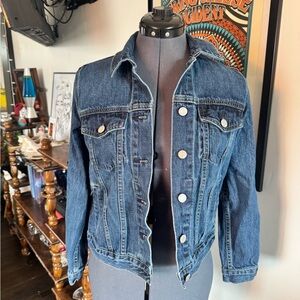 GAP Dark Blue Denim Jacket - Classic Trucker Style